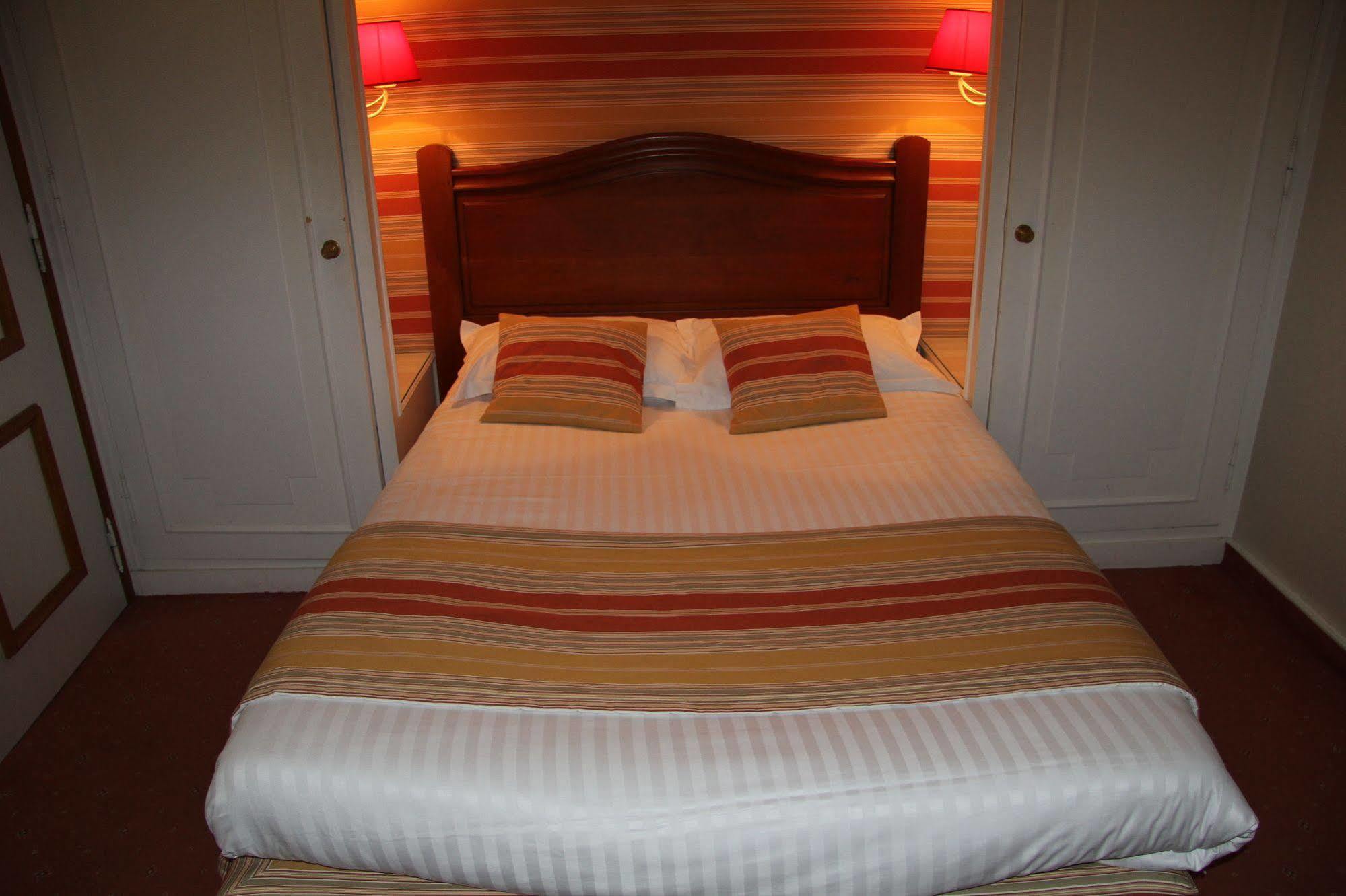 Hotel Le Regent Villers-Cotterets  Ngoại thất bức ảnh