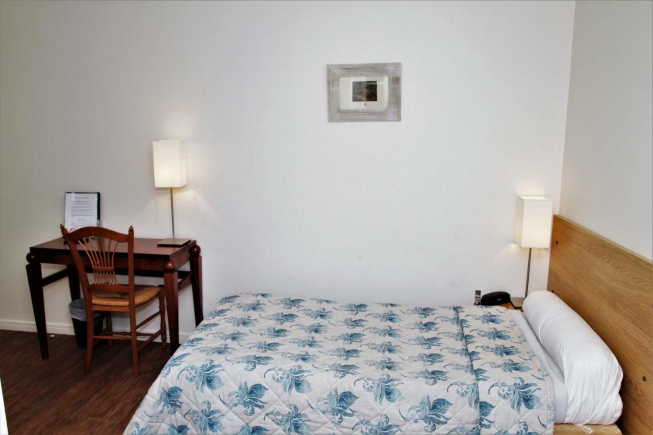 Hotel Le Regent Villers-Cotterets  Ngoại thất bức ảnh